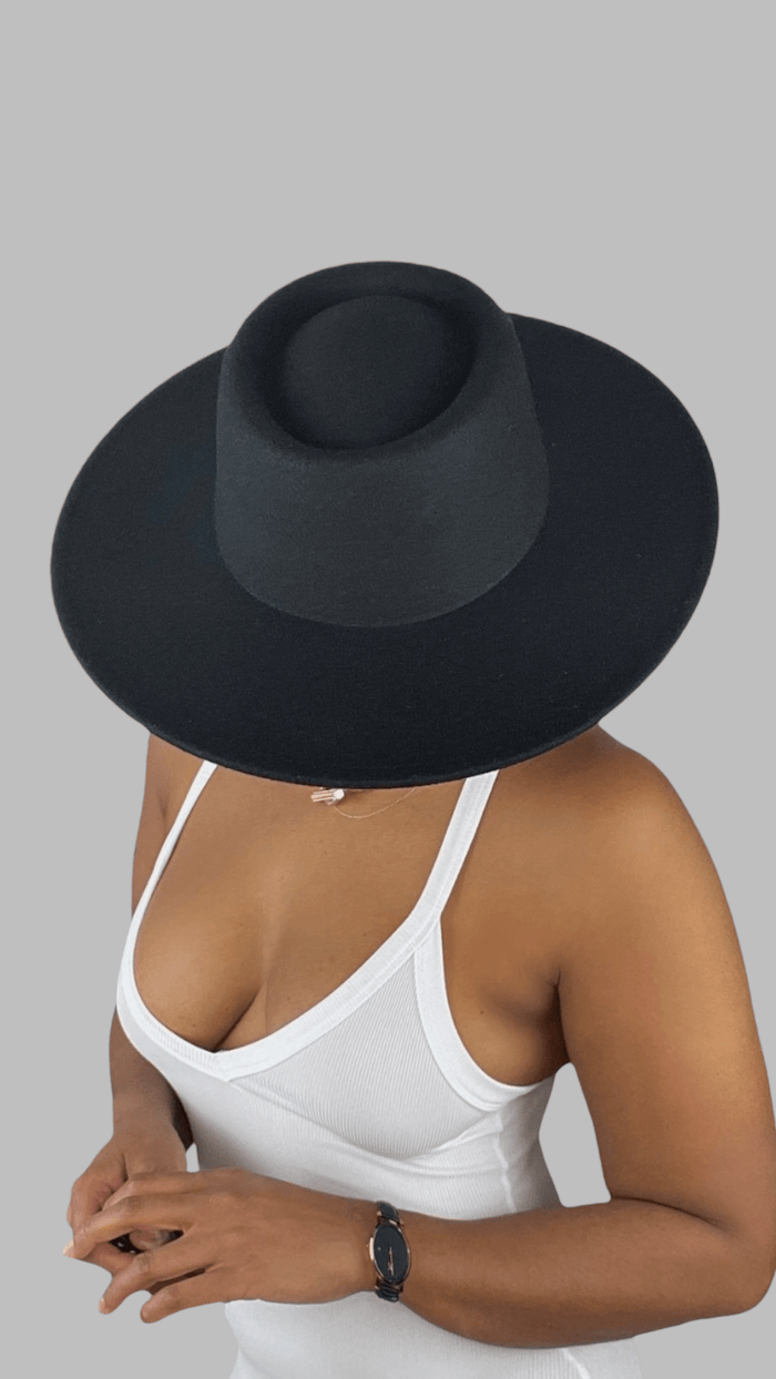“Bia” Black - SwishHer