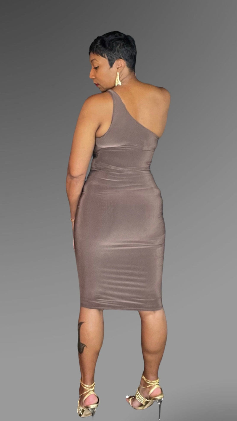 “Shy” Keyhole Dress - SwishHer